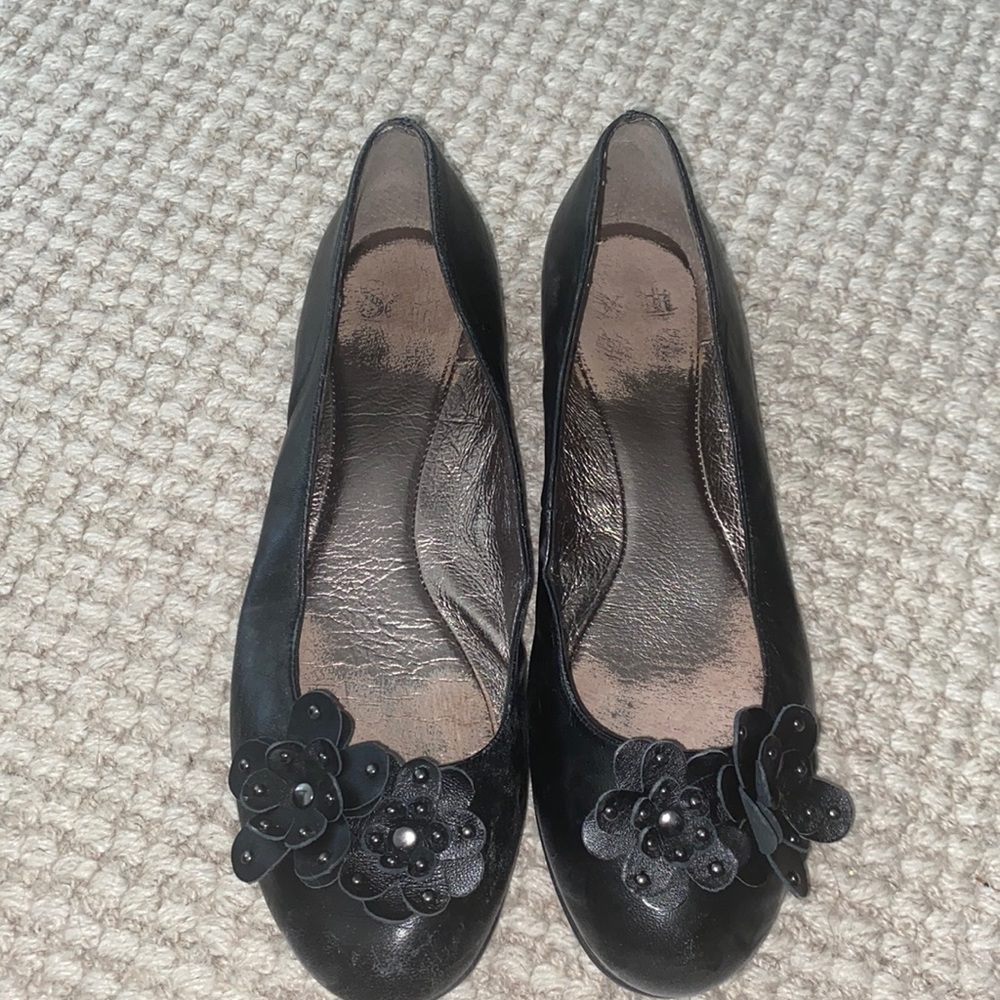 Floral ballet flats